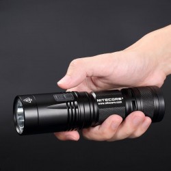 פנס משטרה נטען כולל תחנות עגינה 1000 לומן NITECORE R40 v2